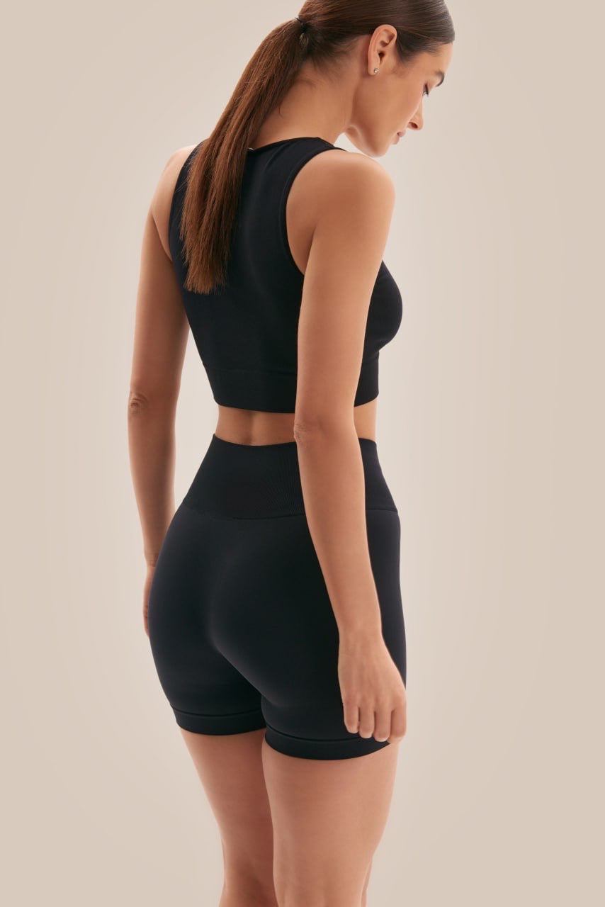 Ribbed Cropped Basic Top — Black